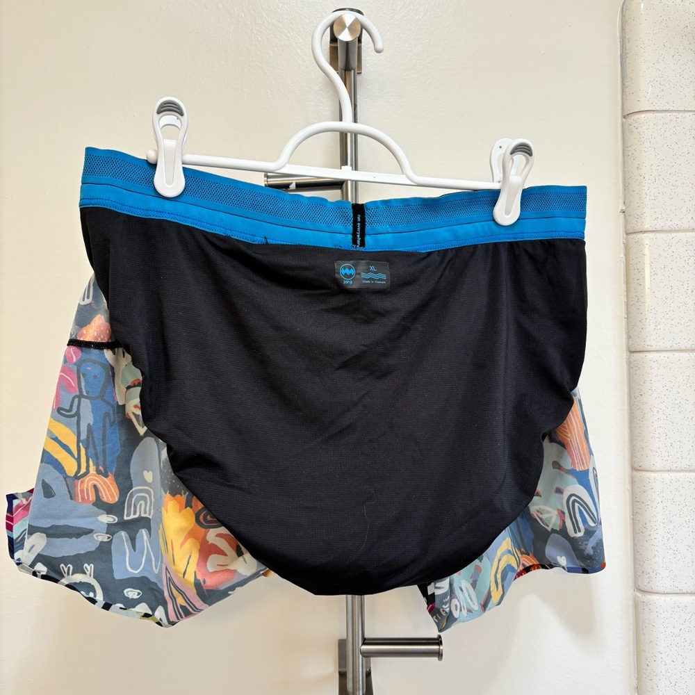 Janji Womens Running Shorts AFO Size XL Athletic Colors Pattern Fitness Training - Picture 8 of 13